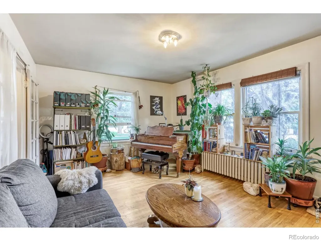 805 Bowen Street Longmont CO 80501