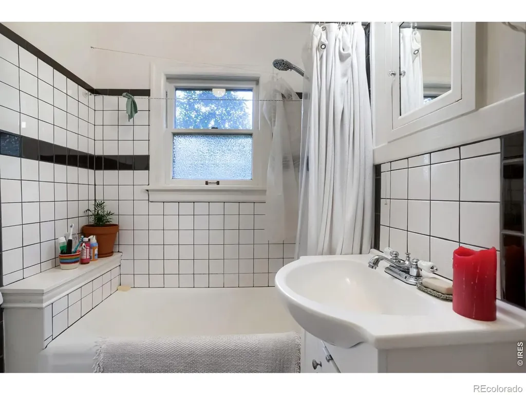 805 Bowen Street Longmont CO 80501