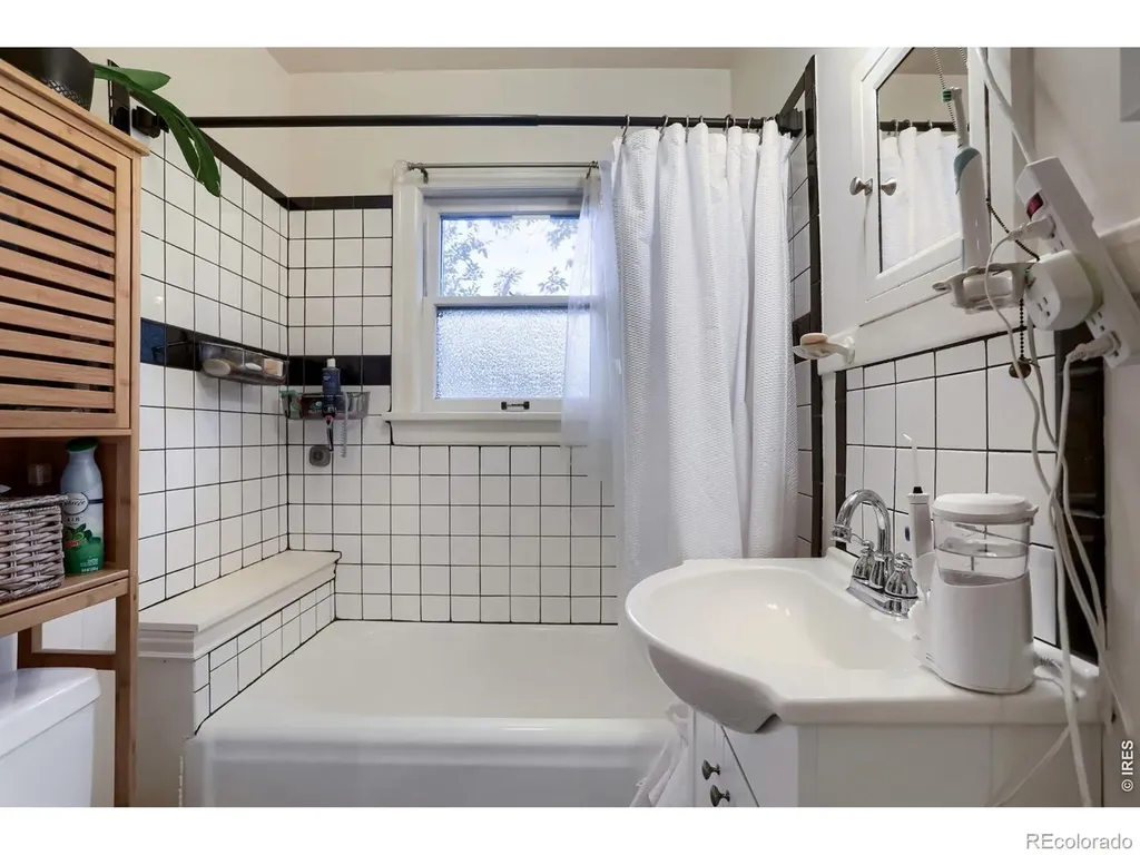 805 Bowen Street Longmont CO 80501