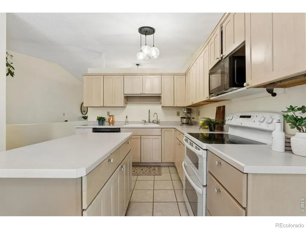352 S Jefferson Avenue Louisville CO 80027