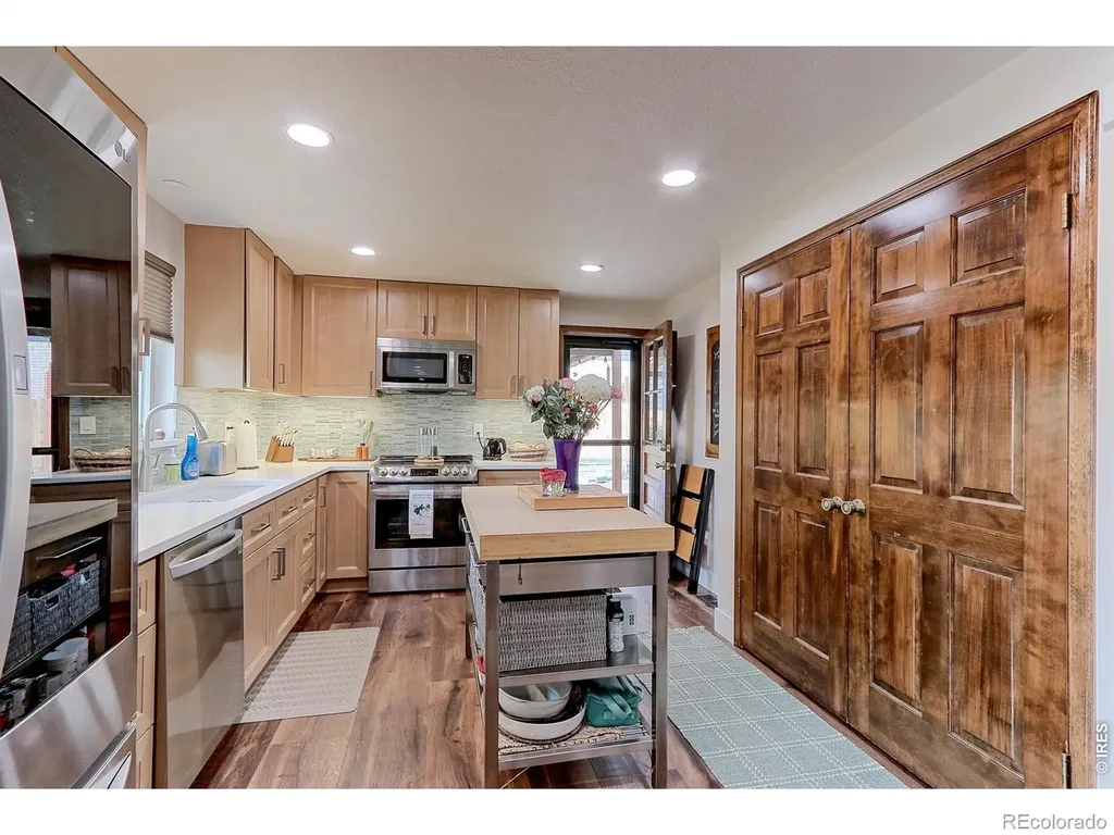 8118 W 69th Way Arvada CO 80004