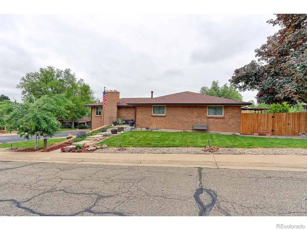8118 W 69th Way Arvada CO 80004