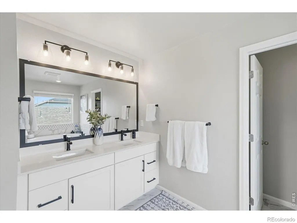 1834 S De Gaulle Court Aurora CO 80018
