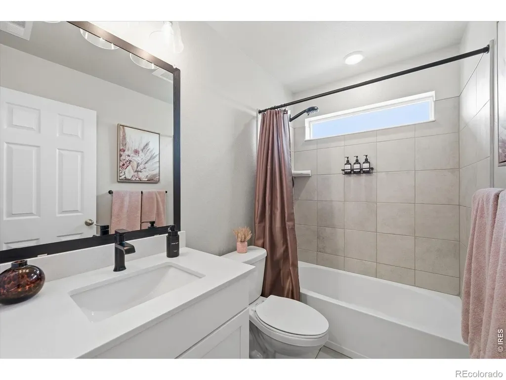 1834 S De Gaulle Court Aurora CO 80018