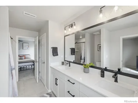 1834 S De Gaulle Court Aurora CO 80018