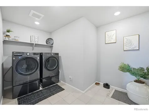 1834 S De Gaulle Court Aurora CO 80018