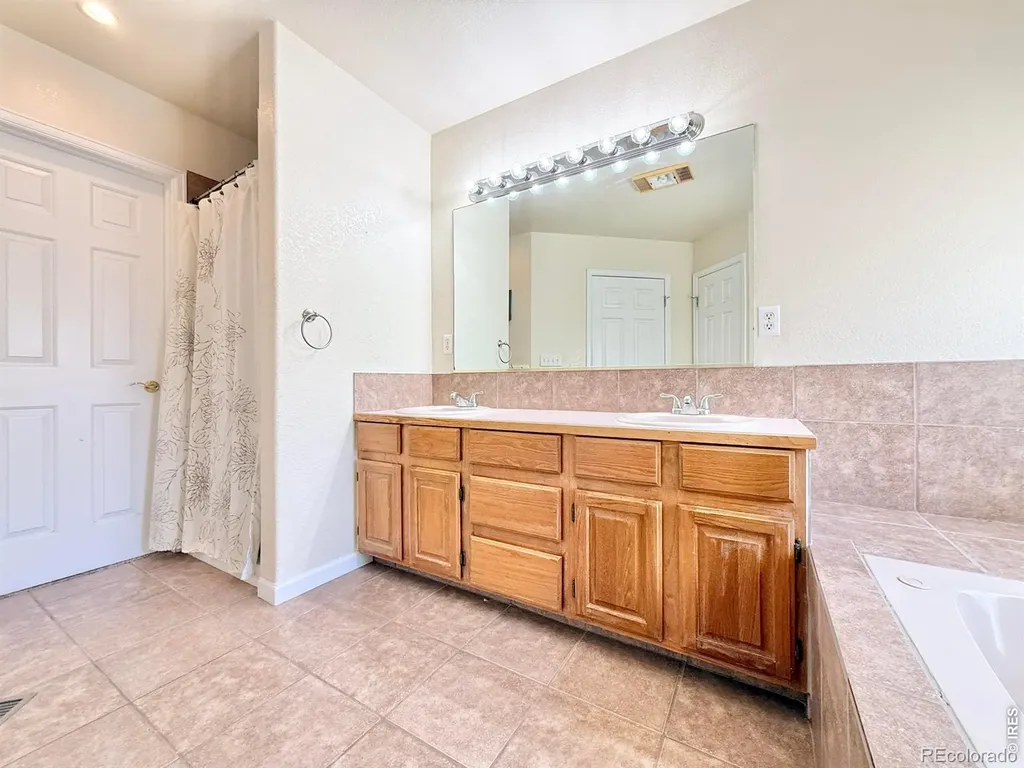837 51st Avenue Greeley CO 80634