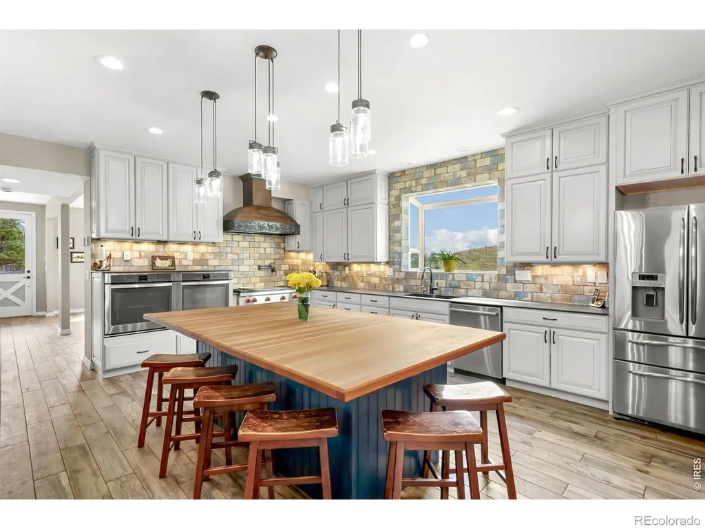 2051 Stove Prairie Road Bellvue CO 80512