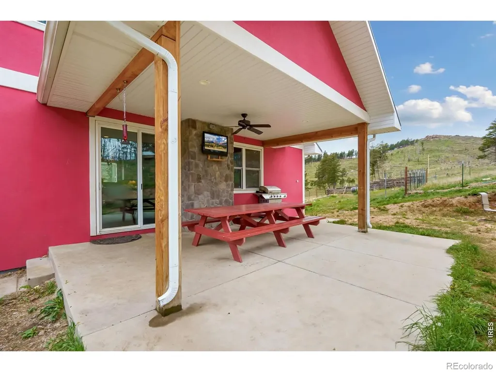 2051 Stove Prairie Road Bellvue CO 80512