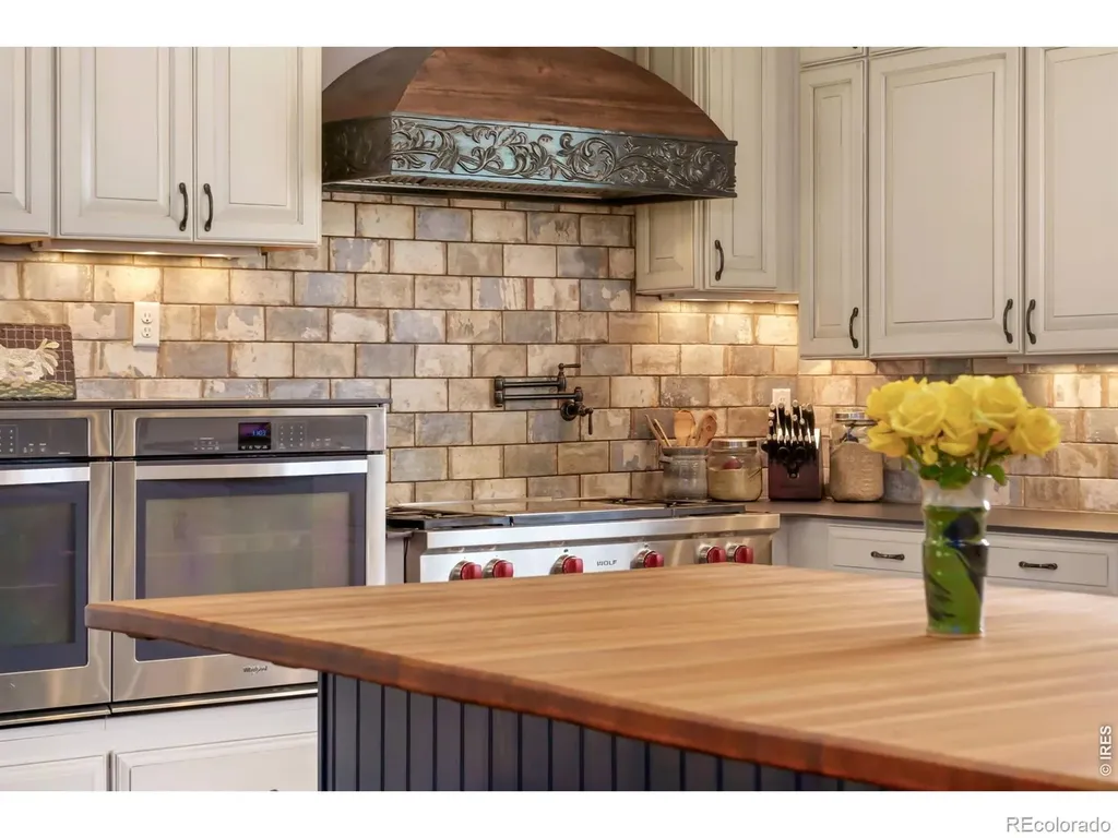 2051 Stove Prairie Road Bellvue CO 80512