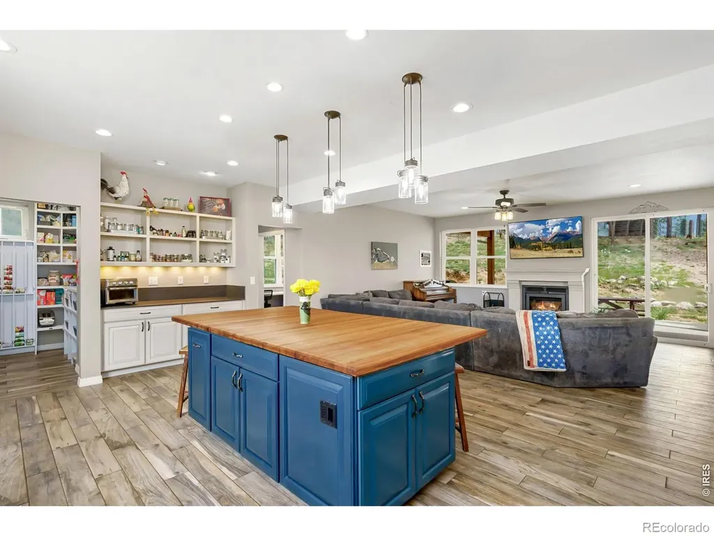 2051 Stove Prairie Road Bellvue CO 80512