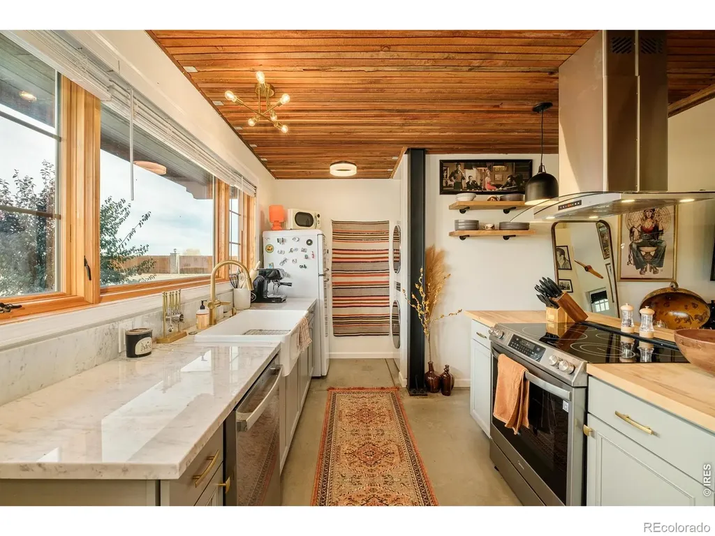 9816 County Road 7 Road Longmont CO 80504