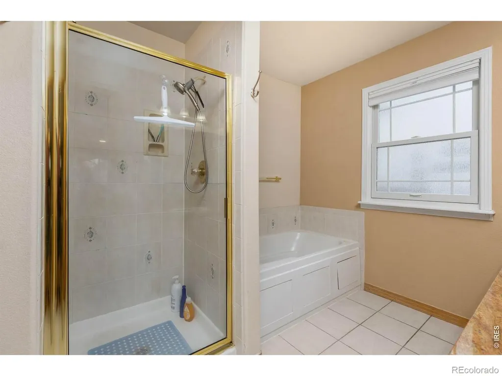 2517 Falcon Drive Longmont CO 80503