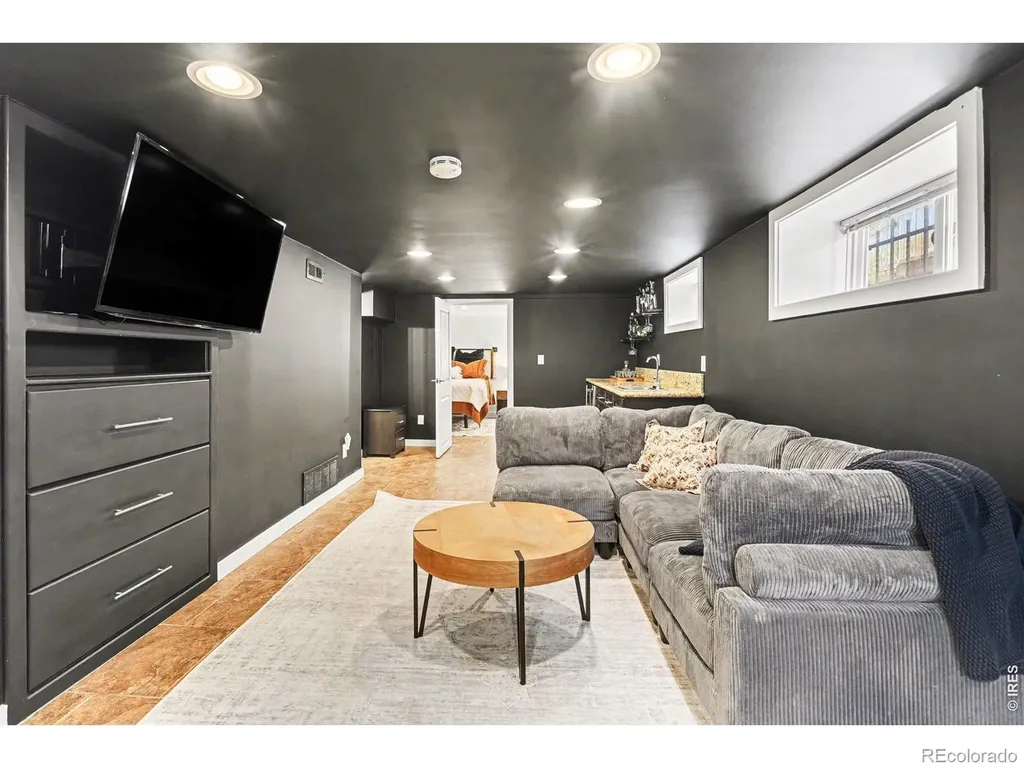 3411 N Vine Street Denver CO 80205