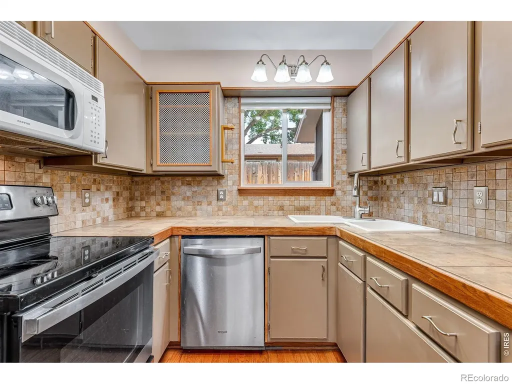 2501 Lanyon Drive Longmont CO 80503
