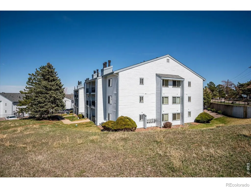 13095 W Cedar Drive Lakewood CO 80228