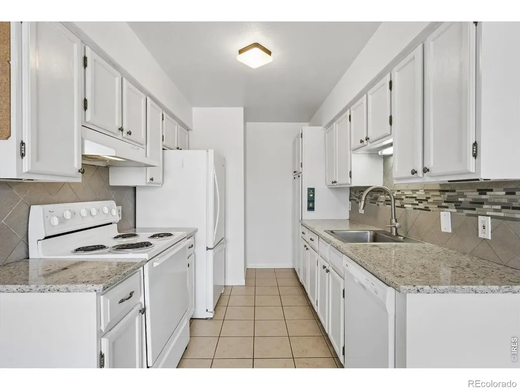3121 S Tamarac Drive Denver CO 80231