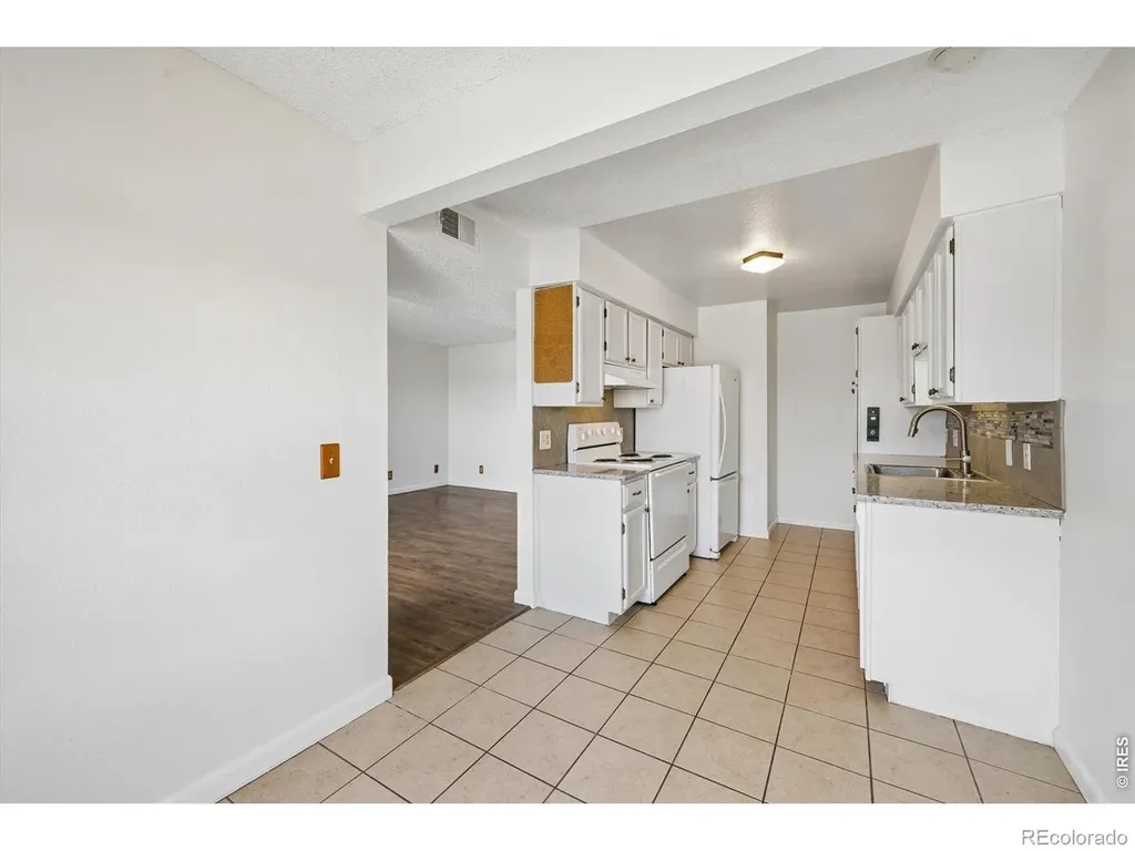 3121 S Tamarac Drive Denver CO 80231