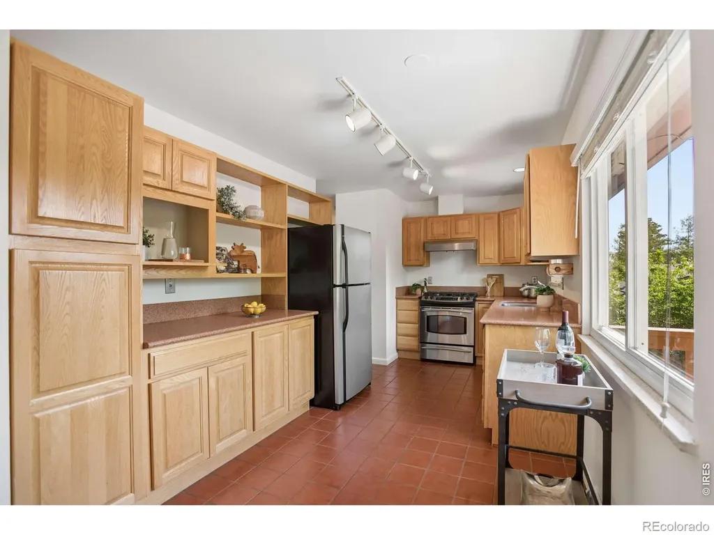 1460 Kendall Drive Boulder CO 80305