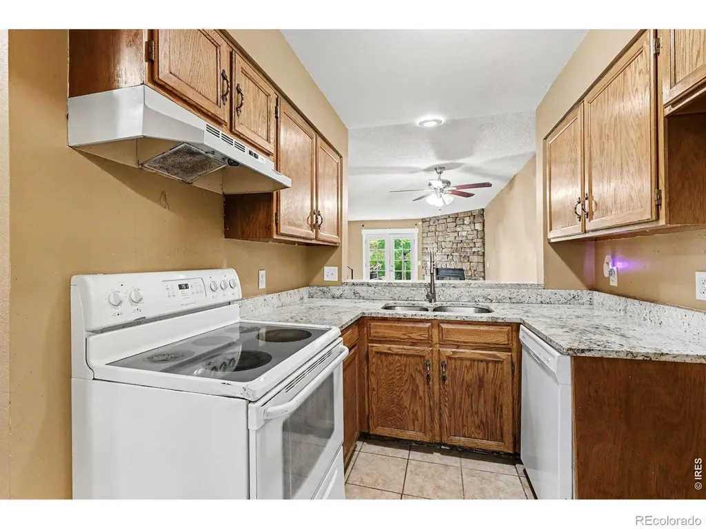 2220 S Jasper Way Aurora CO 80013