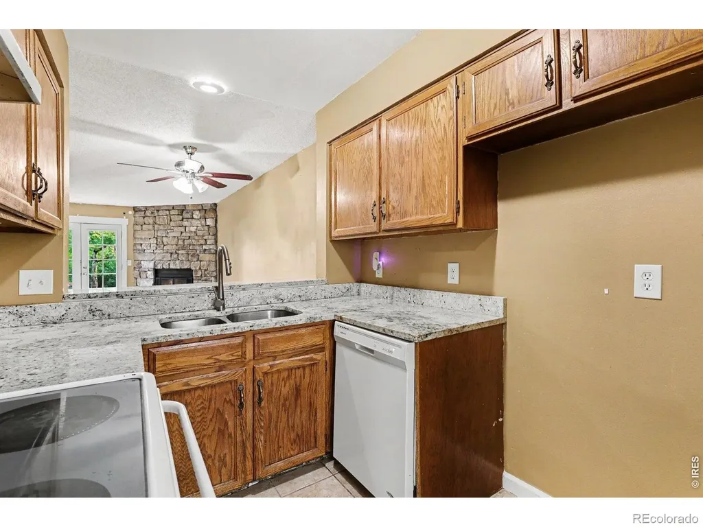 2220 S Jasper Way Aurora CO 80013