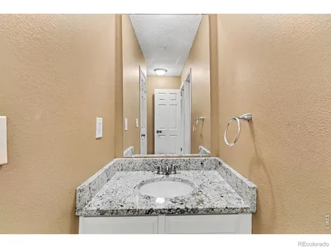 2220 S Jasper Way Aurora CO 80013