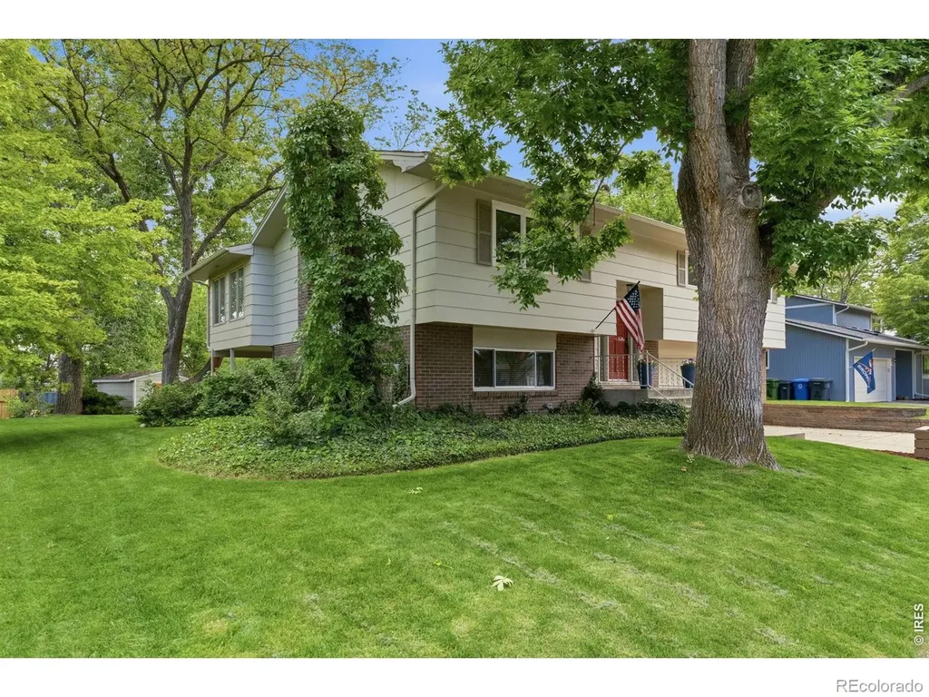 2930 Alamosa Court Loveland CO 80538