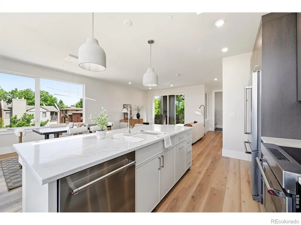 1629 17th Boulder CO 80302