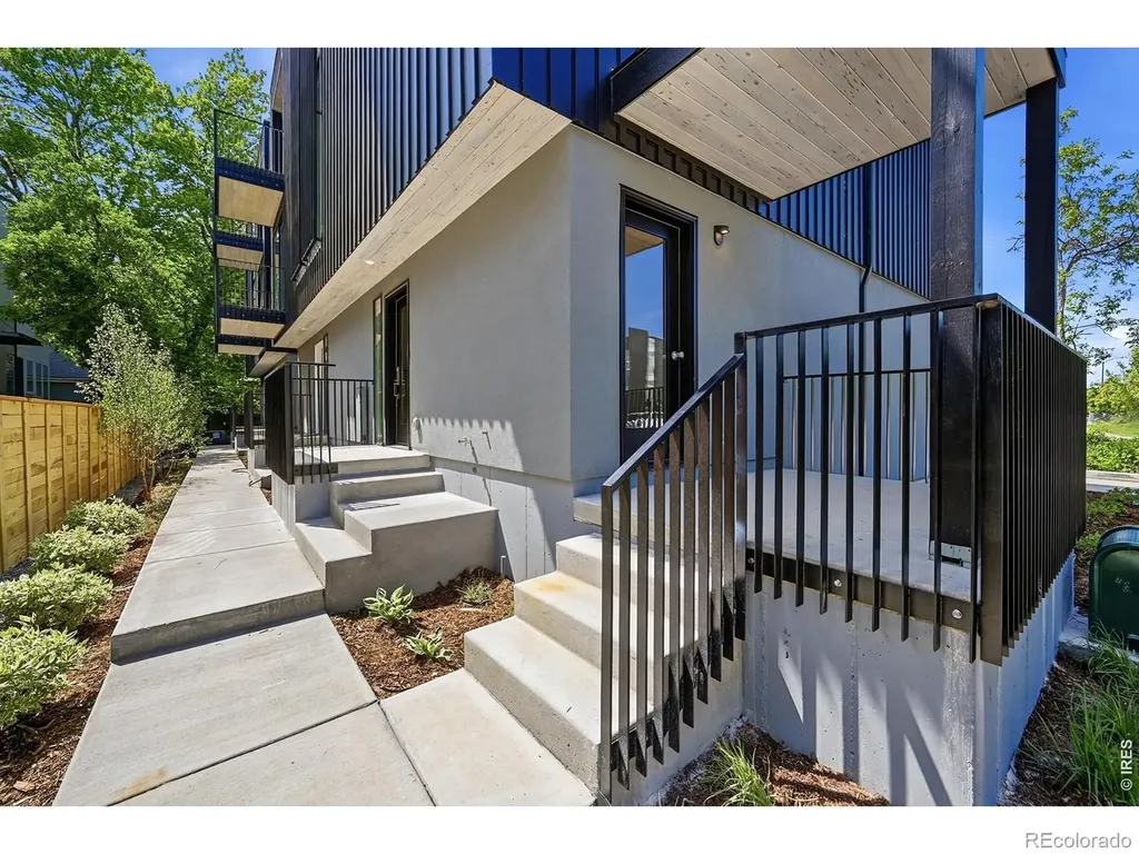 1629 17th Boulder CO 80302