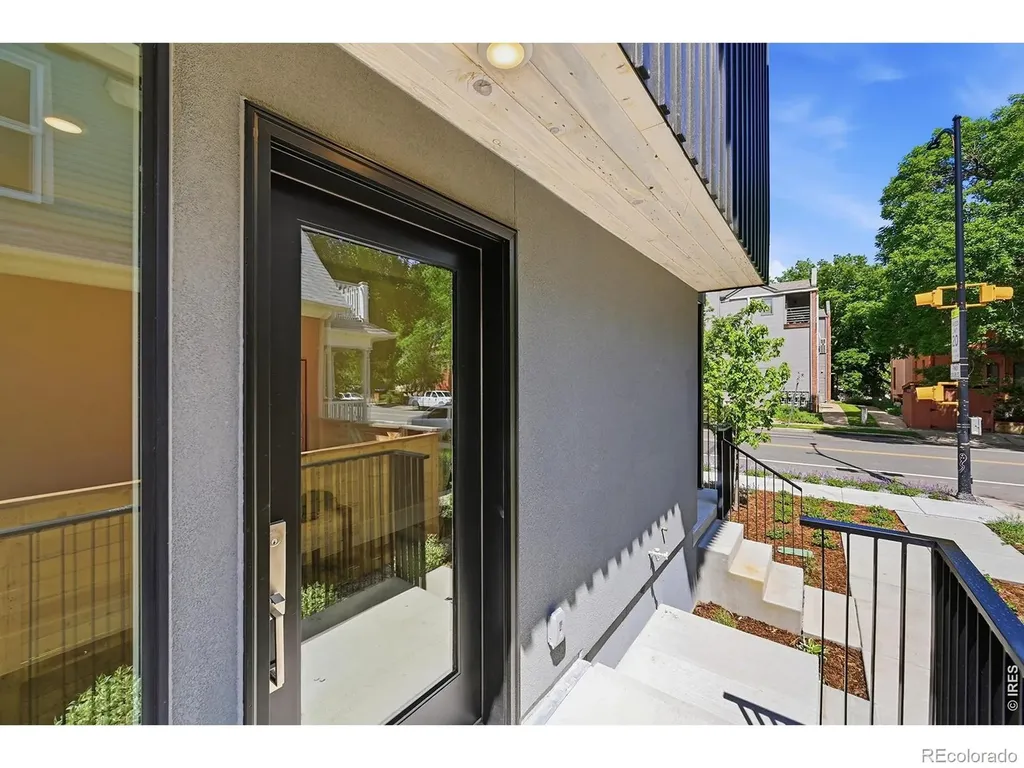 1629 17th Boulder CO 80302