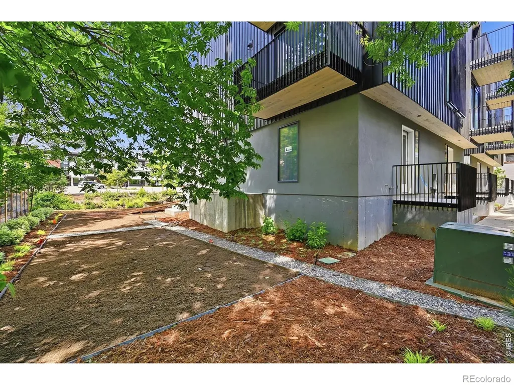 1629 17th Boulder CO 80302