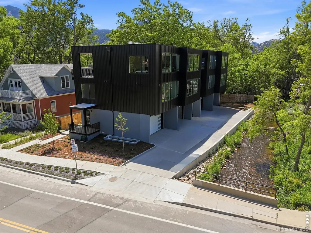 1629 17th Boulder CO 80302