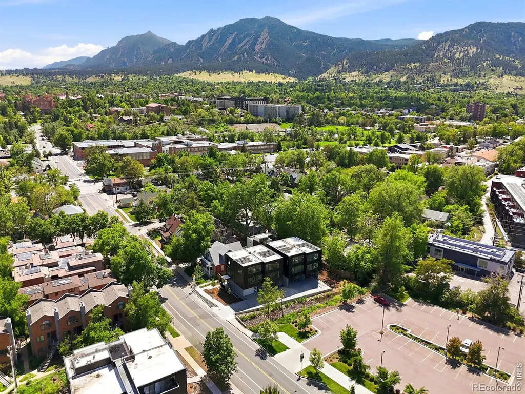 1629 17th Boulder CO 80302