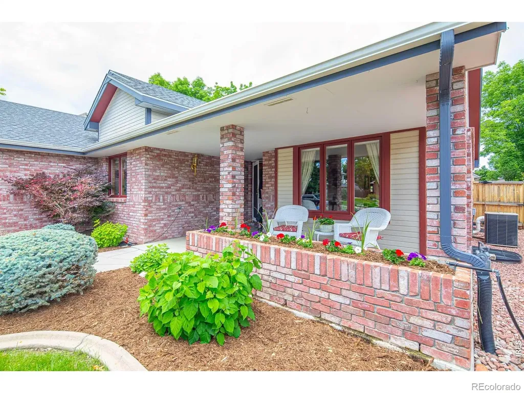 1611 Sunset Street Longmont CO 80501
