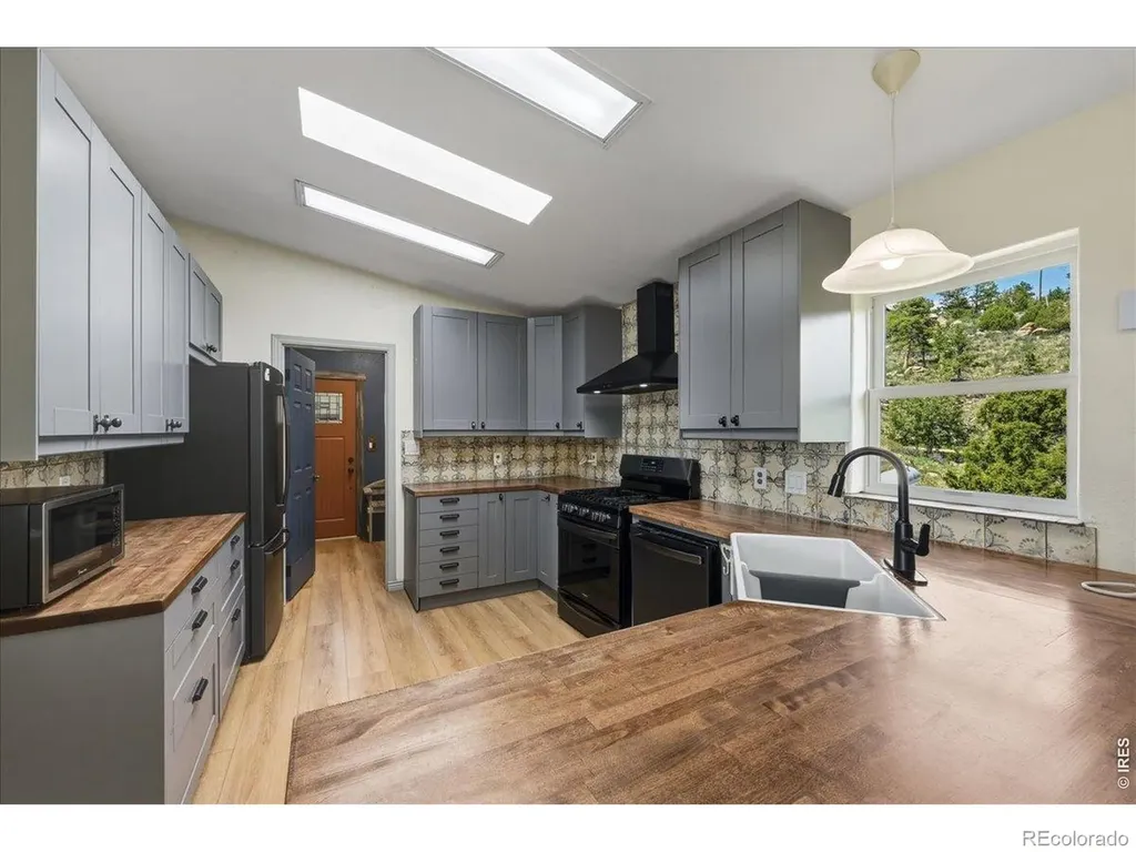 285 Guardian Peak Drive Livermore CO 80536
