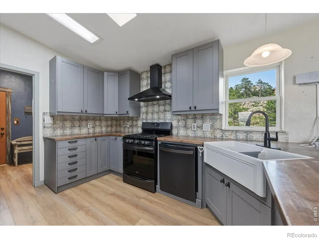 285 Guardian Peak Drive Livermore CO 80536