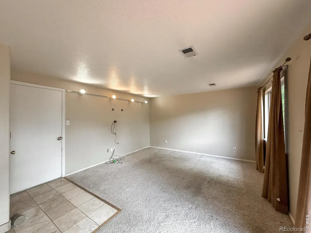 2155 Stuart Street Longmont CO 80501