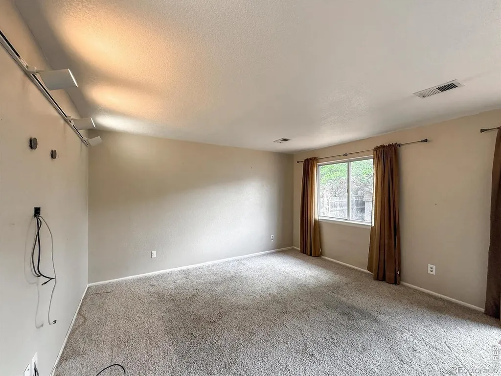 2155 Stuart Street Longmont CO 80501