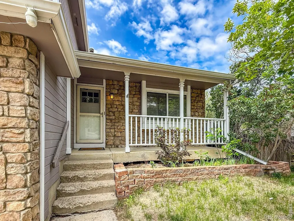 2155 Stuart Street Longmont CO 80501
