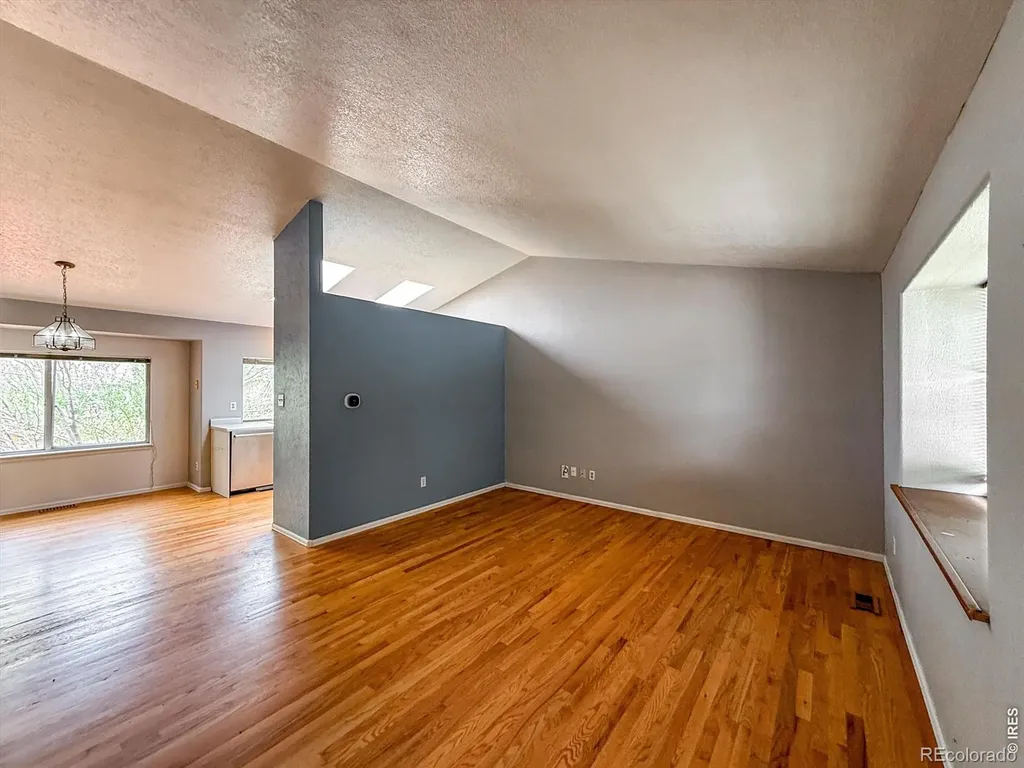 2155 Stuart Street Longmont CO 80501