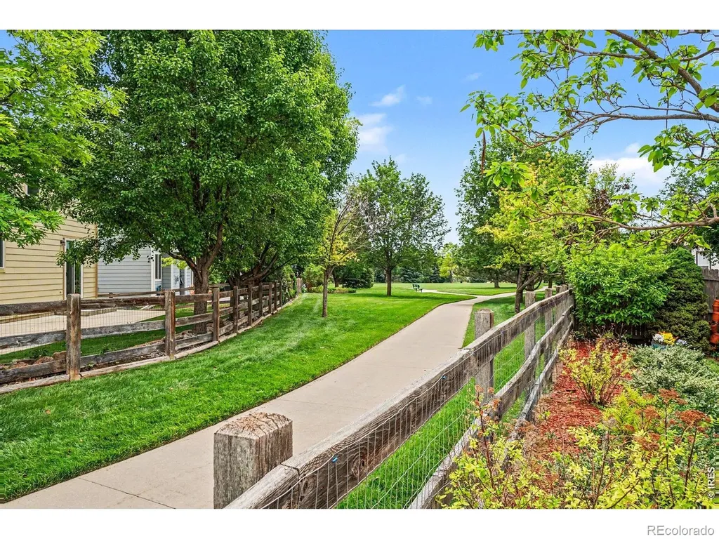 1926 Rannoch Drive Longmont CO 80504
