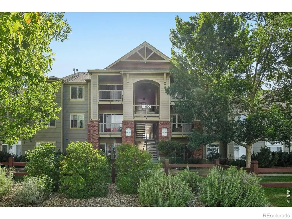 804 Summer Hawk Drive Longmont CO 80504