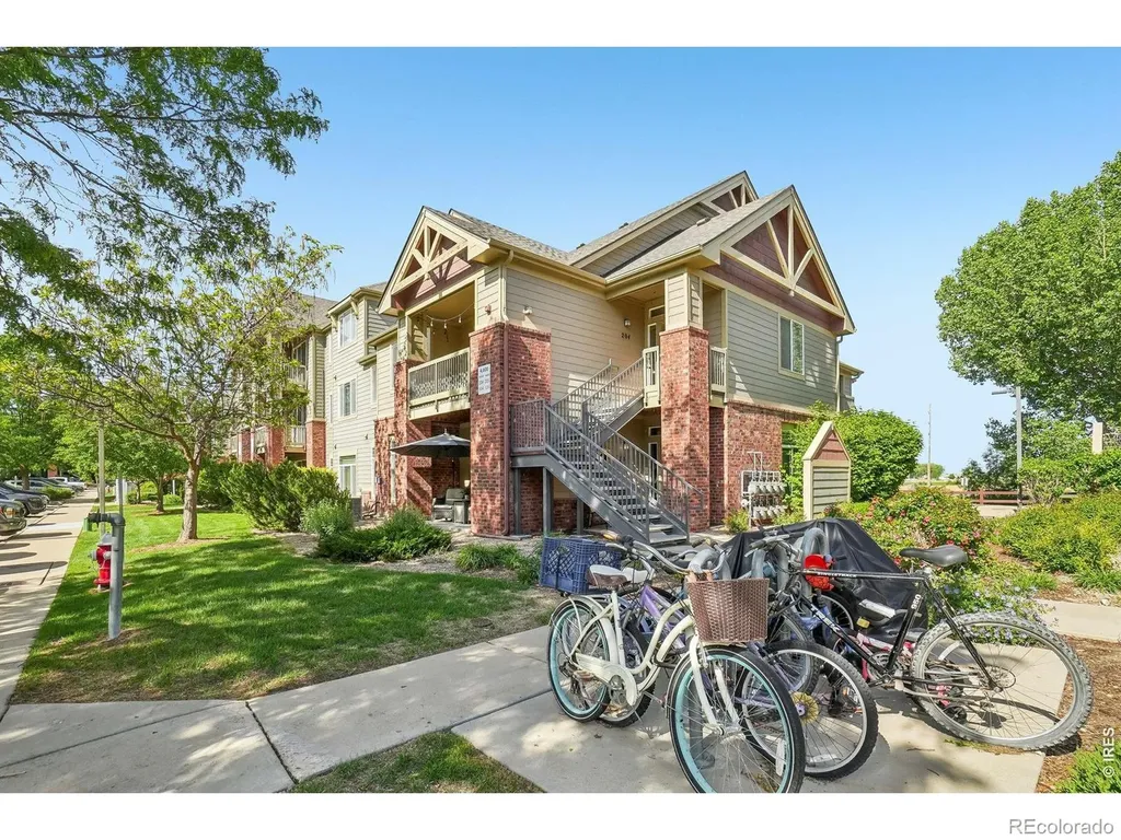 804 Summer Hawk Drive Longmont CO 80504