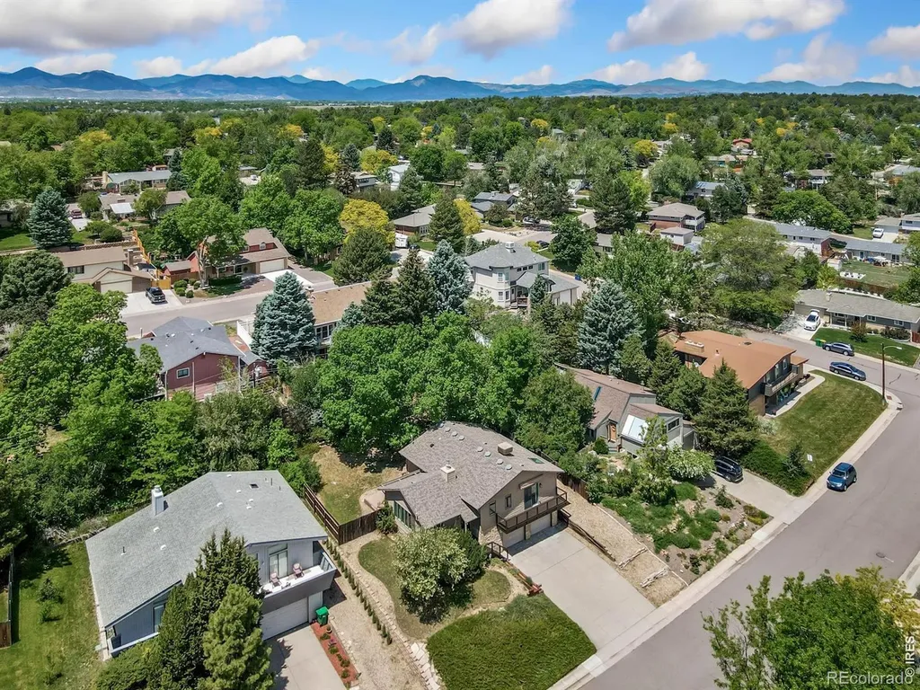 5411 Manitou Road Littleton CO 80123