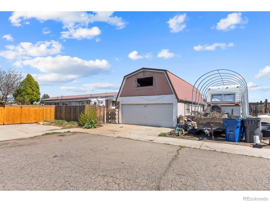 1220 Mackay Court Dacono CO 80514
