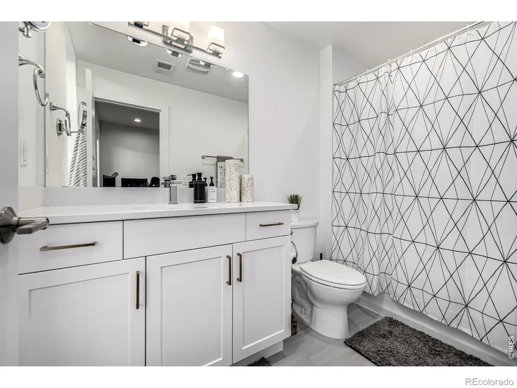 6820 E Lowry Boulevard Denver CO 80230