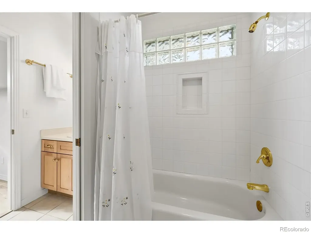 547 Sawtooth Point Lafayette CO 80026