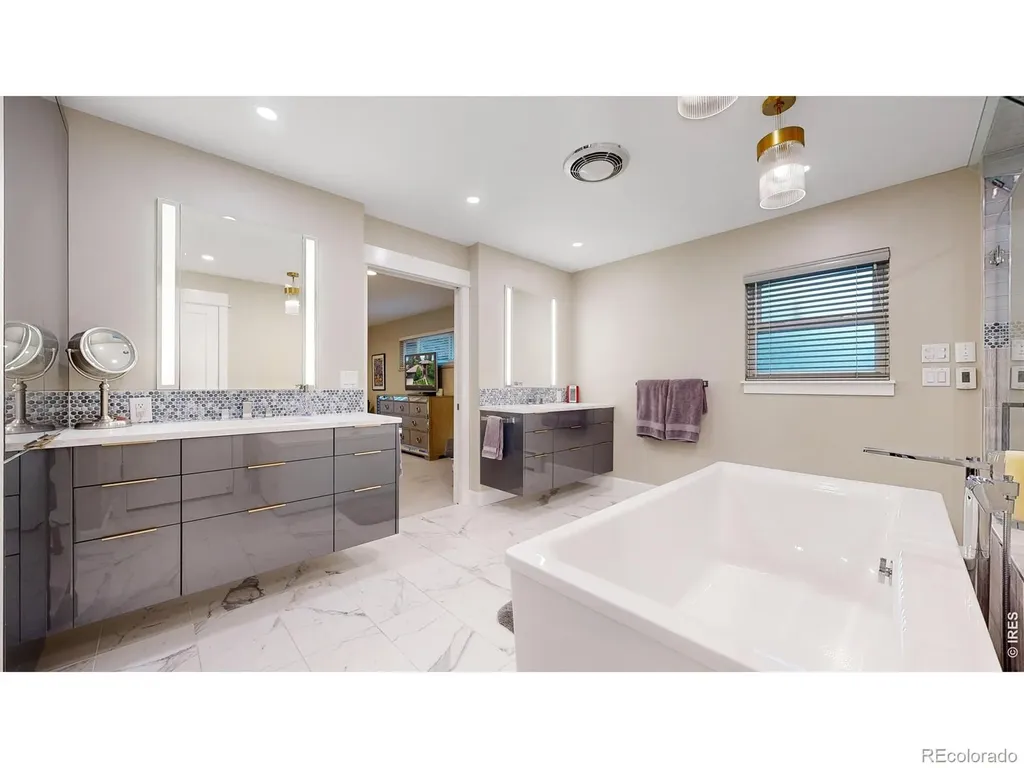 463 Locust Street Denver CO 80220