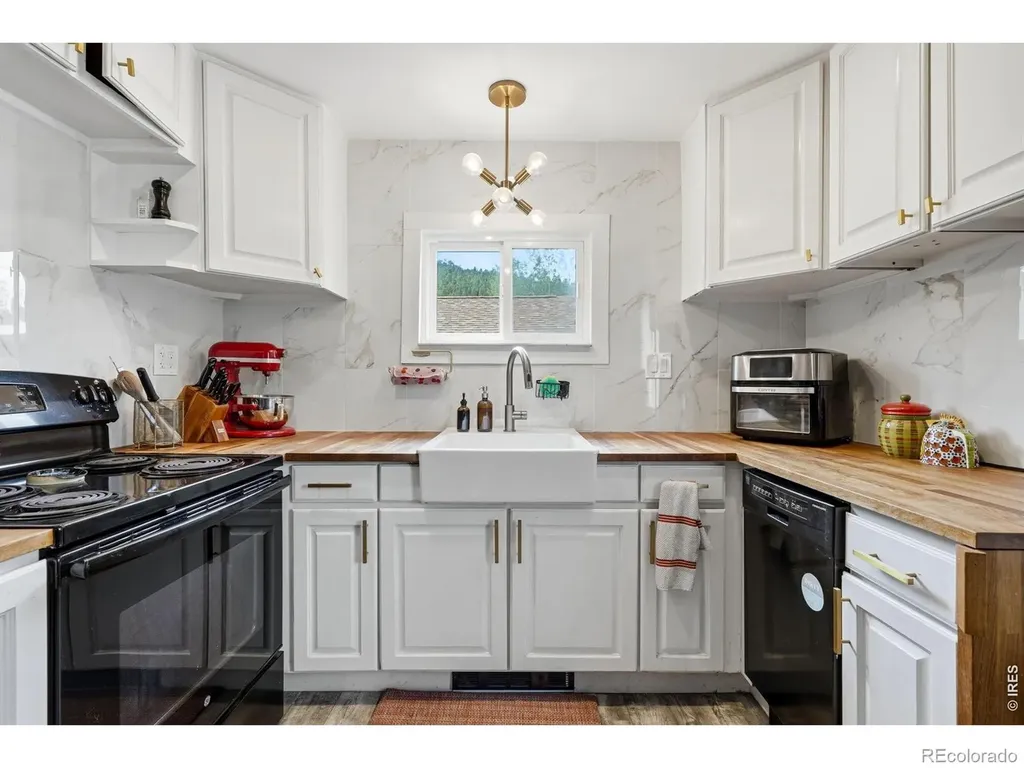 281 S Jackson Street Nederland CO 80466