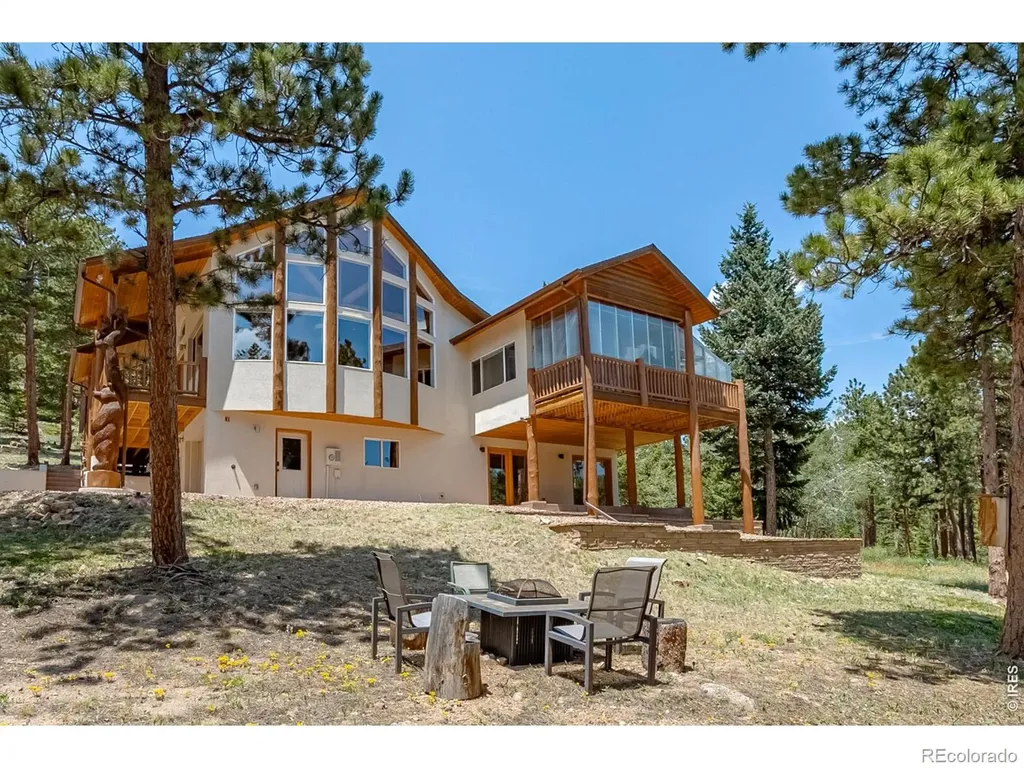 221 Rockledge Circle Lyons CO 80540